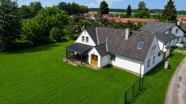 Prodej domu se stavebním pozemkem - Lhota u Borovan, Mladošovice, okres České Budějovice