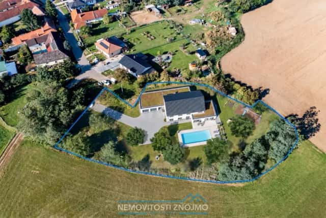 Prodej exkluzivního stavebního pozemku, s úžasným rozhledem, mezi Znojmem a Laa an der Thaya, Slup, okres Znojmo