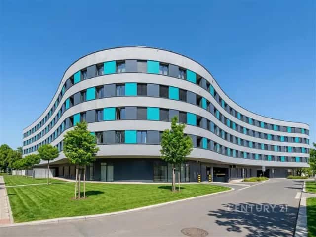 Nebytový prostor vhodný pro gastro provoz v projektu Atrium Petřiny, Na Větrníku, Praha 6