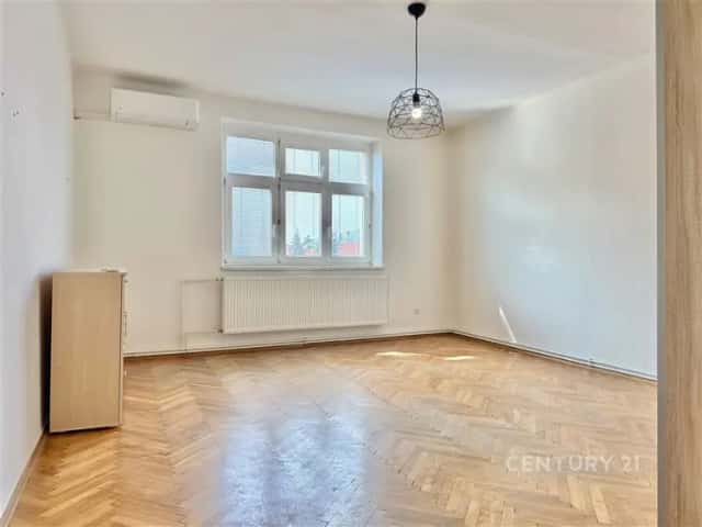 Prodej prostorného bytu 4+1 v centru Kroměříže, Gen. Svobody, Kroměříž