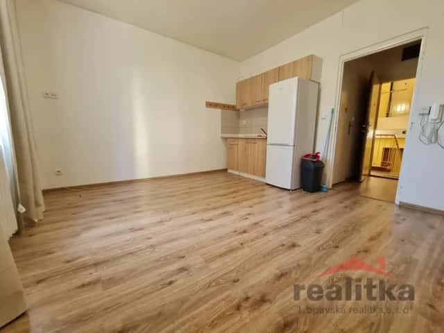 Pronájem bytu 1+kk, 22 m2, ul. Slámova, Opava - Předměstí, Opava