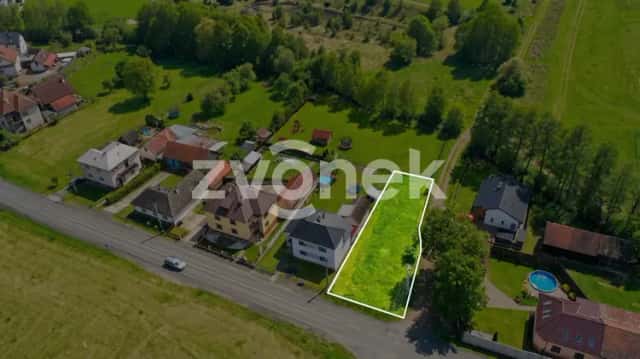 Rovinatý a slunný pozemek pro rodinné bydlení, 600 m2, Březůvky, Březůvky, okres Zlín