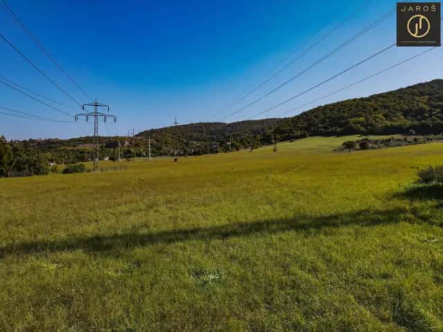 Prodej stavebního pozemku 2.330 m2, Trmice okr. Ústí nad Labem, Trmice, okres Ústí nad Labem