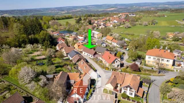 Prodej rodinného domu se započatou rekonstrukcí, zahrádka. Kuničky, Kuničky, okres Blansko