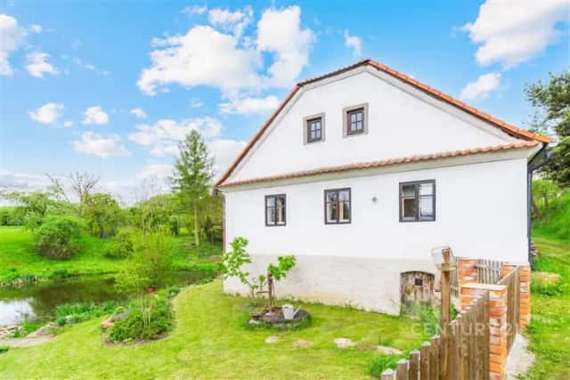 Rodinný dům s vlastním rybníkem a atmosférou venkovské chalupy - Hřešihlavy, okr. Rokycany, Kladruby