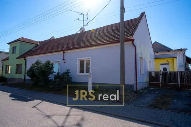 Prodej rodinného domu, 490 m2 - Dolní Dunajovice, Dolní Dunajovice, okres Břeclav