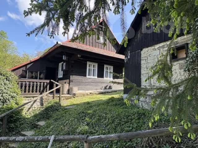Prodej chalupy 3+1, pozemek 1357 m2, Zděchov - Paseky, Zděchov, okres Vsetín