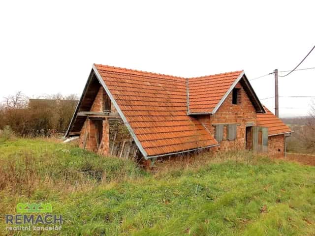 Prodej, rodinný dům, pozemek 3627 m2, PP 124 m2 - Újezdec, okres Uherské Hradiště, Újezdec, okres Uherské Hradiště