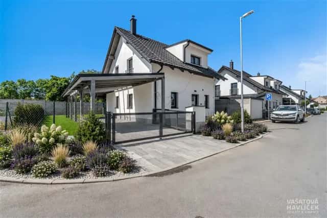 Nadstandardně vybavený nový rodinný dům 4+kk, Černilov, okres Hradec Králové
