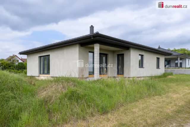 Prodej rodinného domu 4+kk, Kralupy n/Vlt - Hostibejk, Vojenova, Kralupy nad Vltavou, okres Mělník