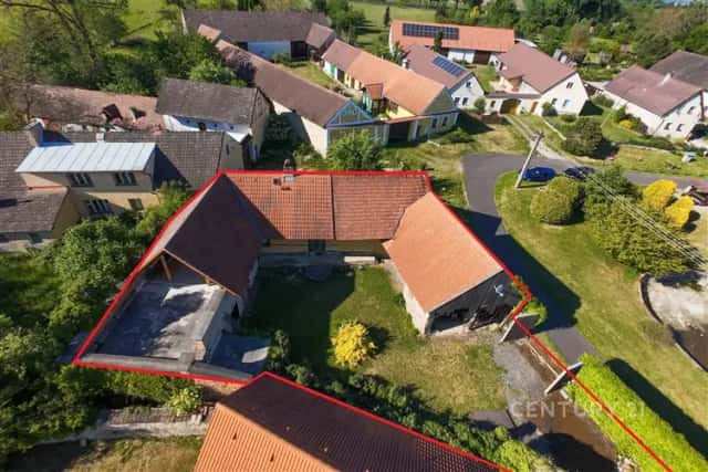 Prodej vesnického domu s pozemkem 511 m2 v obci Čeraz u Soběslavi., Vesce, okres Tábor