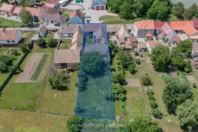 Rodinný dům se stodolou, vinným sklepem a pozemkem 1 154 m2, Božice, Božice, okres Znojmo