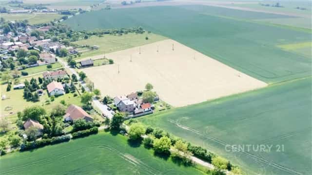 Atraktivní stavební pozemek o rozloze 5 553 m2, Jizbice u Nymburka, Jizbice, okres Nymburk