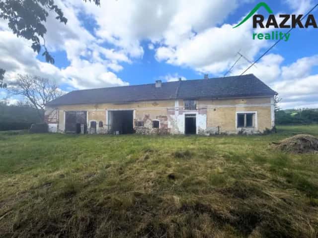 Bývalá zemědělská usedlost, 886 m2, Štítary nad Radbuzou, Hostouň, okres Domažlice