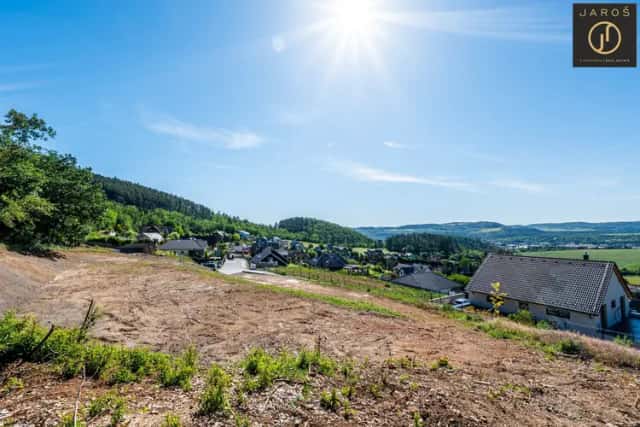 Jedinečný stavební pozemek 2.762 m2, Králův Dvůr u Berouna, včetně projektu moderní rodinné vily, Králův Dvůr, okres Beroun