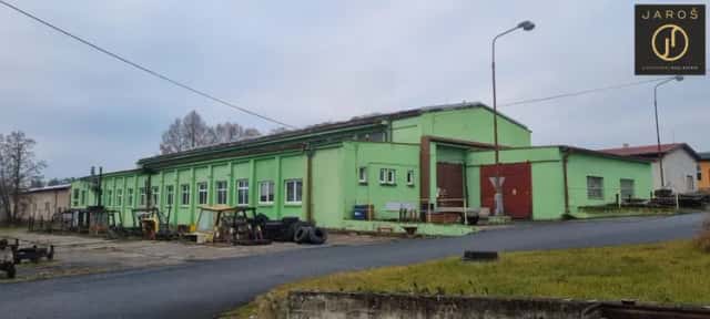 Pronájmem haly, 3 kanceláře, celkem 1082 m2, obec Vroutek, ulice Vidhostická. okres Louny., Vidhostická, Vroutek, okres Louny