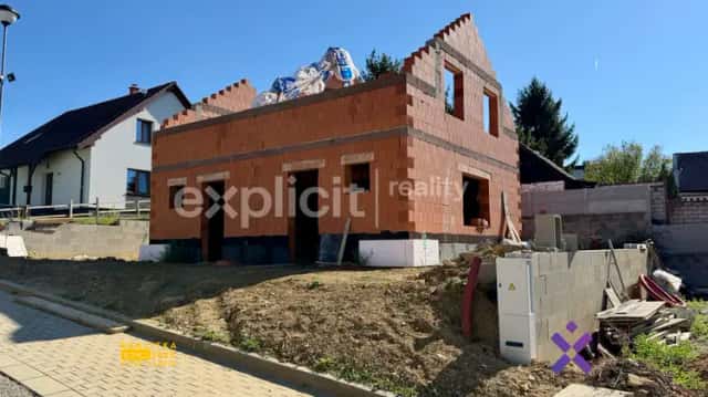 Prodej dvou dvojdomů s mezonetovými byty o dispozicích 3+kk a 4+kk, 61 - 103 m2, pozemek 136 - 323 m2 - Bystřice pod Lopeníkem, okres Uherské Hradiště, Bystřice pod Lopeníkem, okres Uherské Hradiště