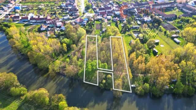 Prodej pozemku v Bulharech o výměře 6 324 m2 ., Bulhary, okres Břeclav