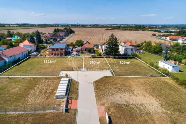 Stavební pozemek ve Vestci, Praha- západ | 1 125 m and sup2;, možnost výstavby RD nebo dvojdomu, Vestec, okres Praha-západ