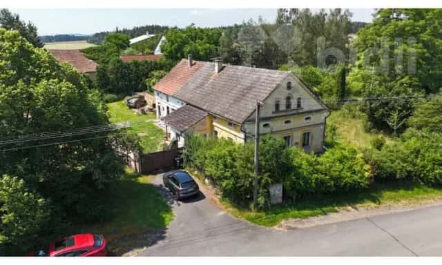 Rodinný dům 4+1 se stodolou a prostornou zahradou v Tuněchodech, Kladruby