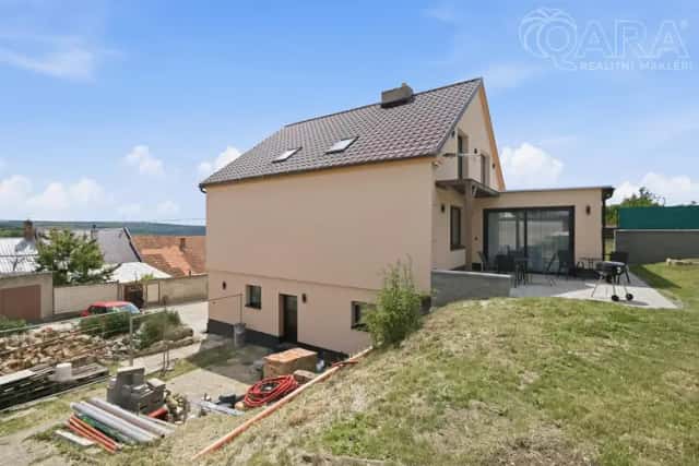 Prodej moderního rodinného domu 6+kk s velkým pozemkem a špičkovými technologiemi - Litenčice, Litenčice, okres Kroměříž