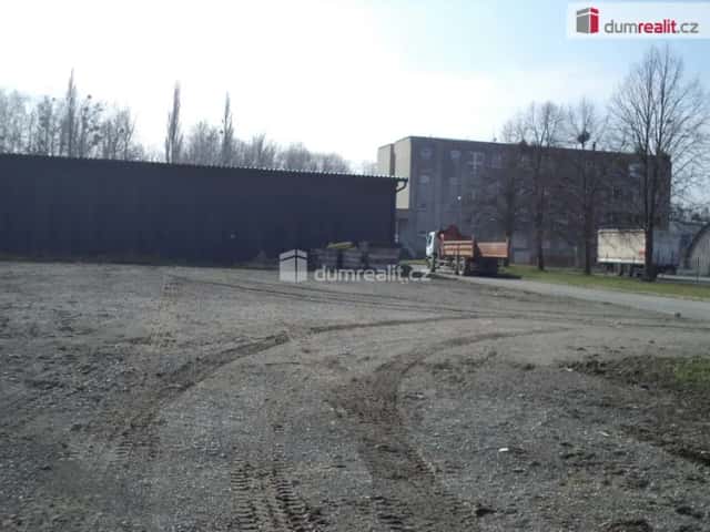 Pronájem zpevněné venkovní plochy cca 2500 m2, Na Zbytkách, Staré Město