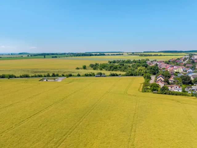 Developerský pozemek, 14 692 m and sup2;, Projekt pro cca 24 rodinných domů, Stěžery, Stěžery, okres Hradec Králové