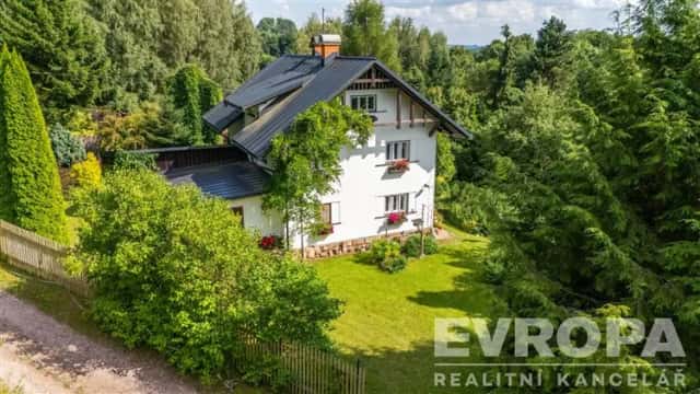 Prostorný venkovský dům po citlivé rekonstrukci s rozlehlými pozemky, saunou a výjimečným soukromím v podhůří Krkonoš, Rudník, okres Trutnov