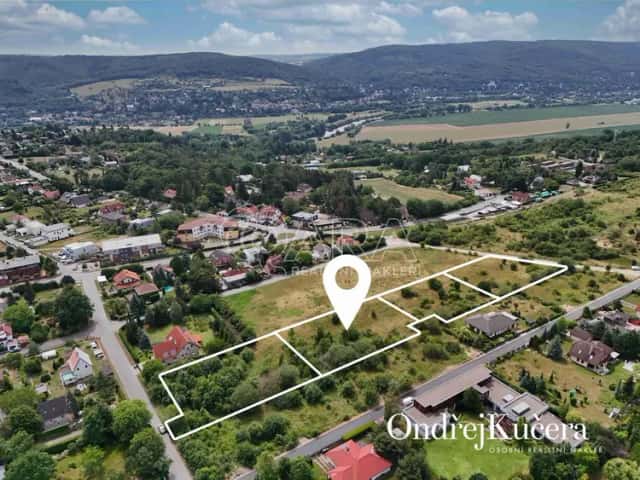 Stavební pozemek 1831 m2 v Černošicích na prodej, Černošice, okres Praha-západ
