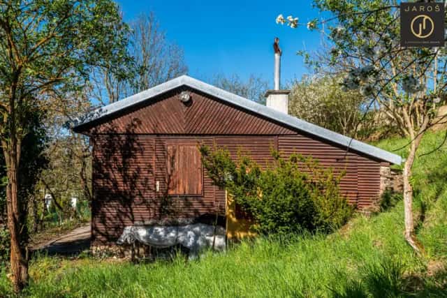 Prodej chaty, 24 m2, pozemek 404 m2, Lichoceves - Noutonice, okr. Praha - Západ, Lichoceves, okres Praha-západ