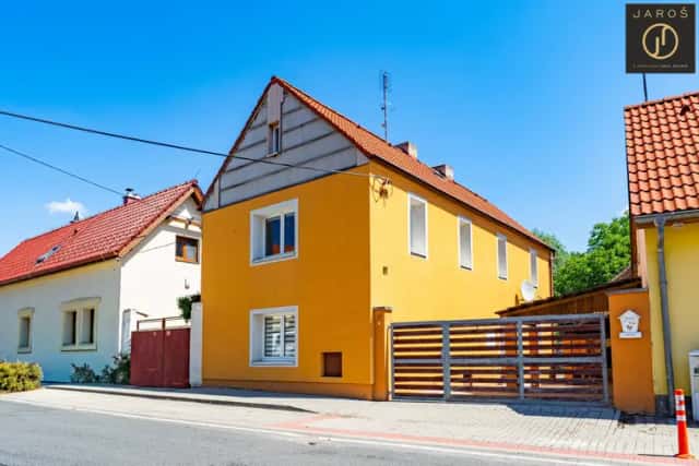 Prodej rodinného domu 4+1, pozemek 360 m2, Makotřasy, Makotřasy, okres Kladno