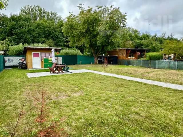 Prodej zahrady 298 m2 s chatkou - Pardubice, Nové Jesenčany, Pardubice