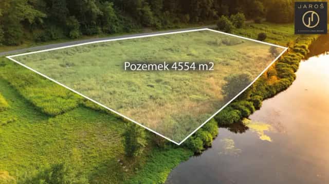 Pozemek 4.554 m2 s přímým přístupem k řece Berounce – ideální místo pro relaxaci a rybaření. Nižbor Žloukovice, Nižbor, okres Beroun