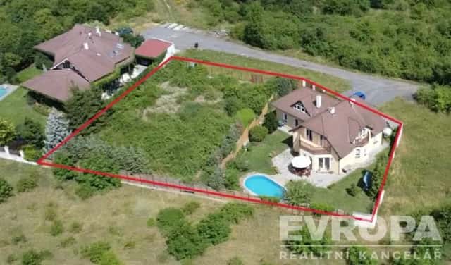Samostatný rodinný dům s dalším stavebním pozemkem 900 m2, Statenice, okres Praha-západ