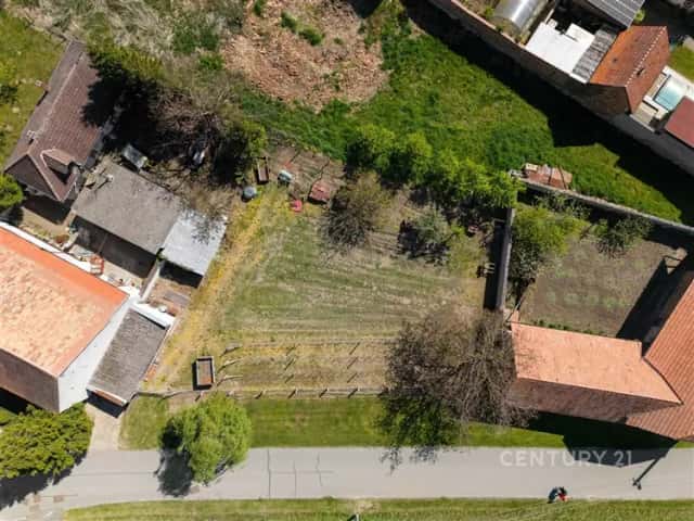 Stavební pozemek v srdci Čejkovic, Čejkovice, okres Hodonín