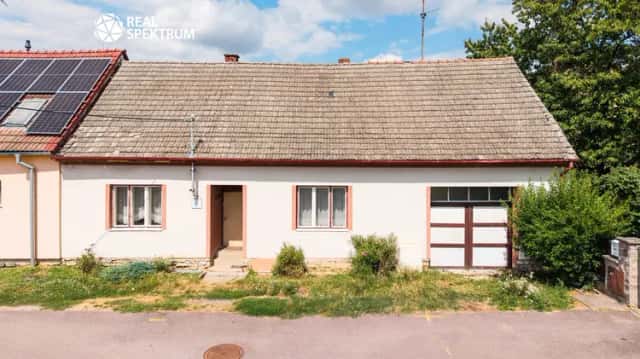 Rodinný dům s velkým pozemkem a nádhernými výhledy v obci Veverské Knínice, Veverské Knínice, okres Brno-venkov