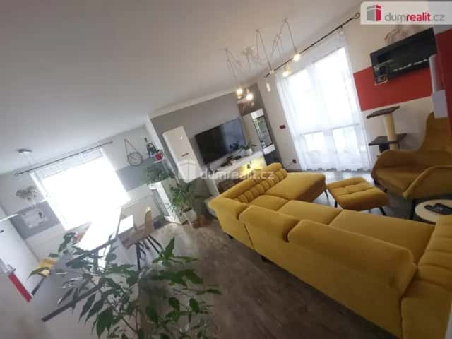 Prodej bytu, dvě parkovací stání, Vochov, okres Plzeň-sever