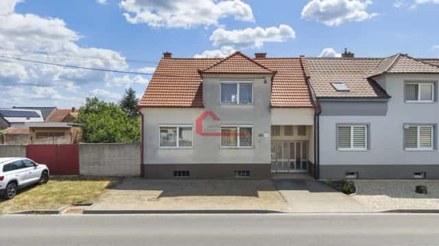 Prodej, RD 5+1 a výminek 1+1 ve dvoře, Tvrdonice, průjezd, garáž, přístup bránou ze zadní ulice, podsklepený, CP: 487 m2, Tvrdonice, okres Břeclav