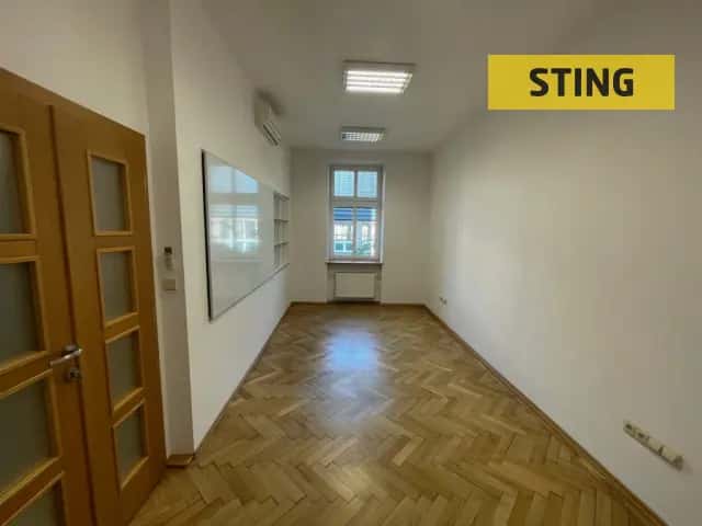 Pronájem klimatizovaných kancelářských prostor v centru Českého Těšína, Český Těšín, okres Karviná