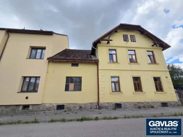 Vila/viladům 272 m2 + podkroví a zahrada - České Velenice, Tyršova 82, České Velenice, okres Jindřichův Hradec