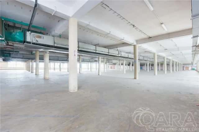 Pronájem skladového prostoru v modernizovaném areálu v Písku, výměra 4000 m2, Písek