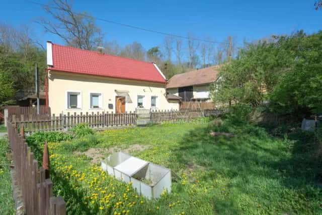 Rodinný dům se stodolou a zahradou - Choroušky, Chorušice, okres Mělník