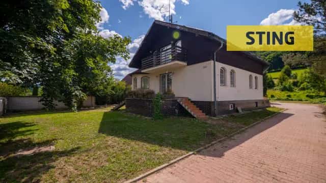 Prodej rodinného domu 5+1 s bazénem., Mikulůvka, okres Vsetín