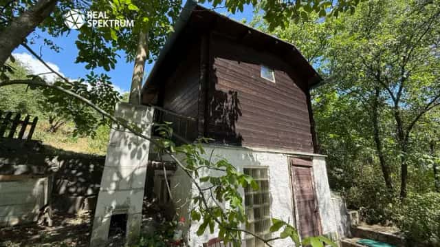 Vlastní kousek klidu v Brně: zahrada 745 m2 s chatou v lokalitě Achtelky, Achtelky, Brno, okres Brno-město