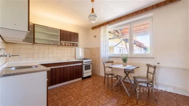 K prodeji RD s garáží a zahradou v obci Dolenice, or. Znojmo, Dolenice, okres Znojmo