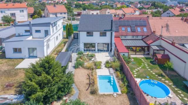 Prodej novostavby rodinného domu 5+kk a zahrady, Čejč, Čejč, okres Hodonín