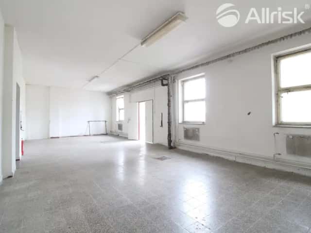 PRONÁJEM NETOPENÉHO ZDĚNÉHO SKLADU 138 m2, VSTUP Z RAMPY, Brno, okres Brno-město