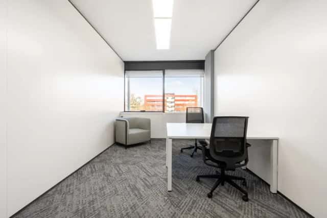Přístup do profesionálních kancelářských prostor v Regus D1 Ricany, Obchodní, Říčany, okres Praha-východ