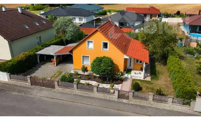 Prodej RD 5+KK, 112 m2, pozemek 700 m2, Dynín - České Budějovice, Dynín, okres České Budějovice