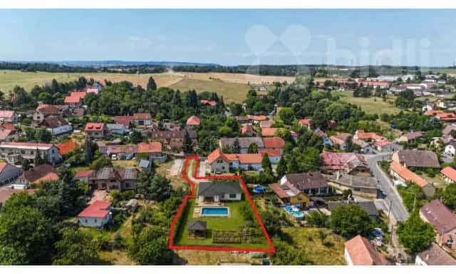 Prodej zasíťovaného stavebního pozemku v obci Okrouhlo, Praha západ, 1339 m2 m, cena 6 950 Kč/m, Okrouhlo, okres Praha-západ